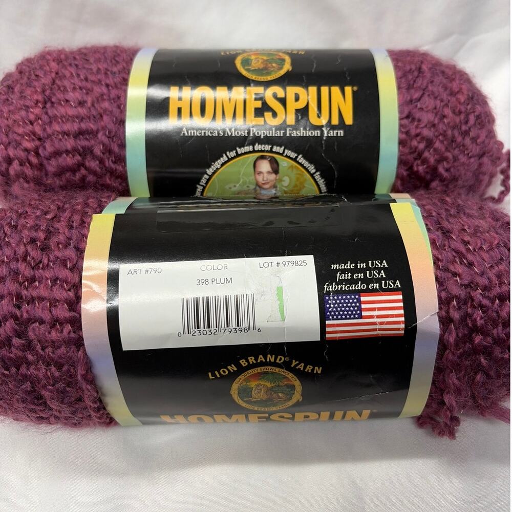 Lion Brand Homespun Plum 398 Bulky Yarn Lot of 2 Skeins Matching dye lot  USA